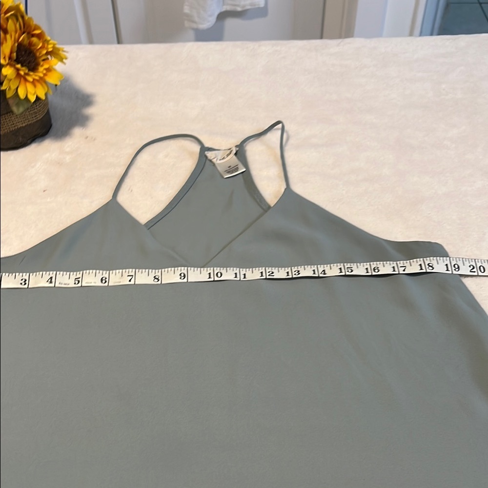 Wet Seal Green Boxy Cami Size M Flowy Spaghetti Strap Lightweight - Picture 5 of 8
